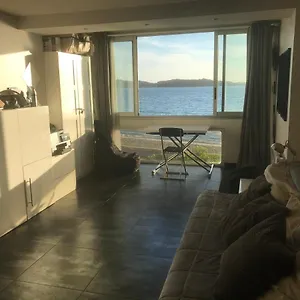 Appartement T2 Les Pieds Dans L Eau Vue Mer, Six-Fours-les-Plages